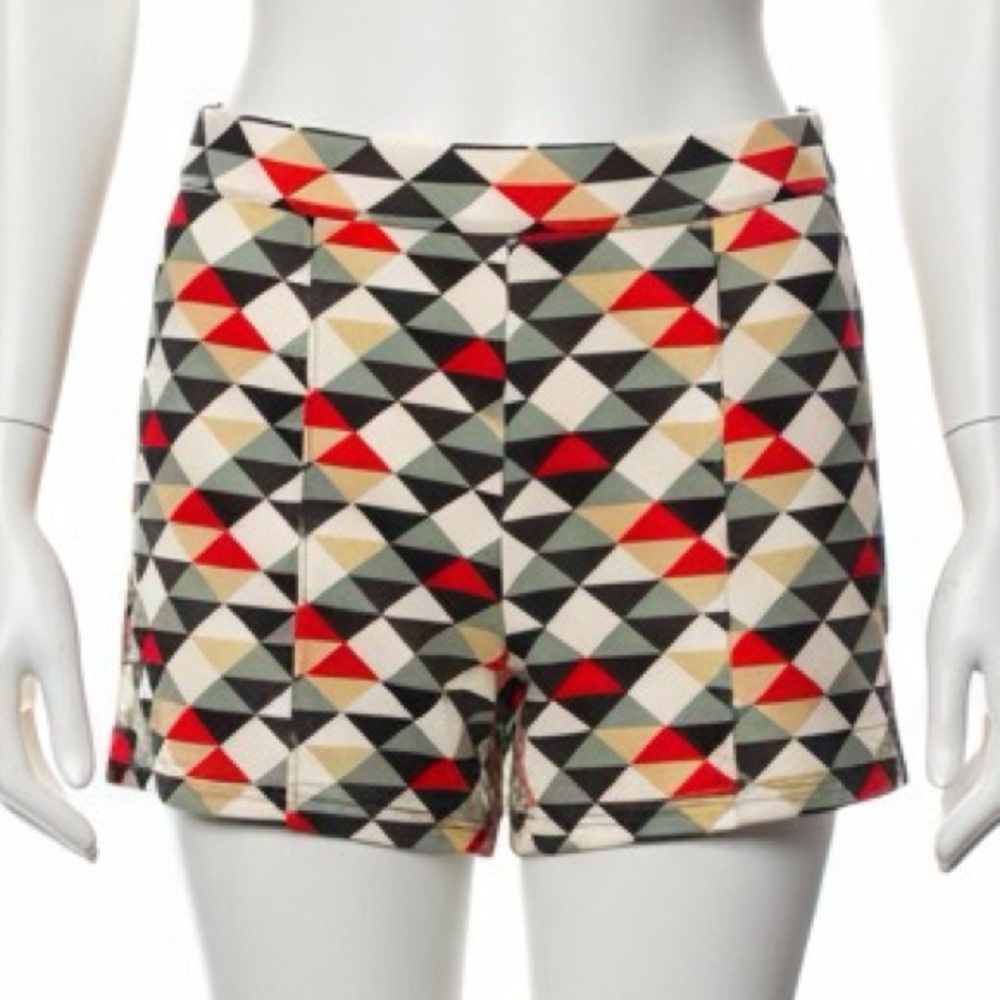 Forever 21 Shorts, Knit Shorts, Sz M, NWT,Geometric, Diamond Print, Scuba knit